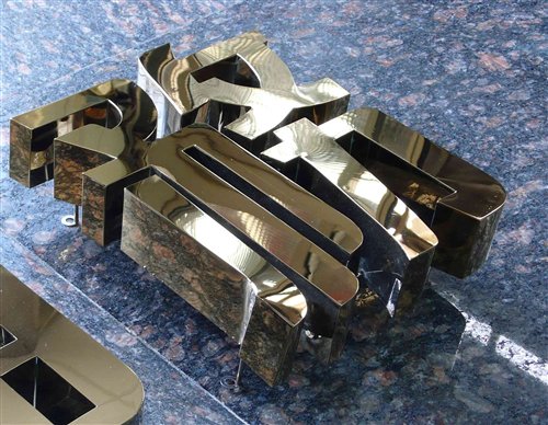 鏡麵（miàn）鈦金字（zì）