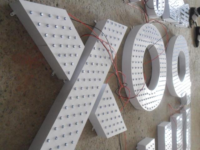 衝孔發光字/外露發光字/點陣字製作